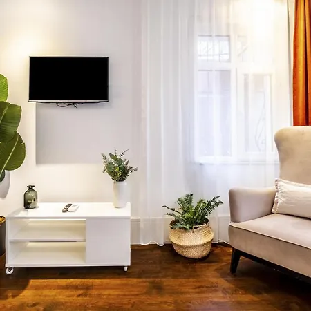 Apartment Spec *